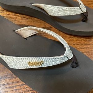 Reef size 6 flip flops!